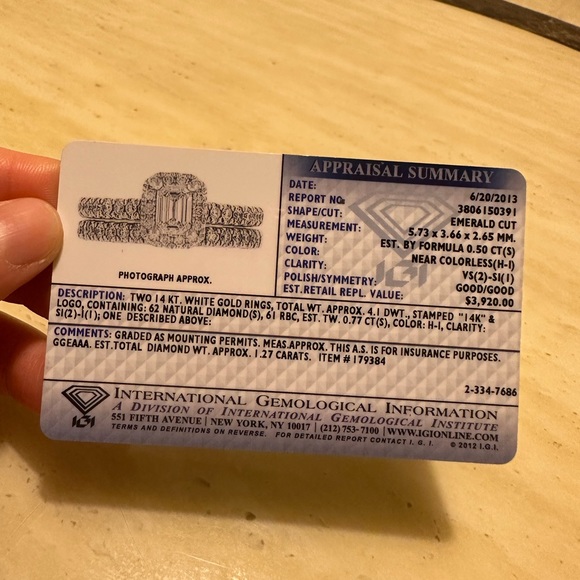 A Set of 14K White Gold Diamond Rings - Picture 7 of 7